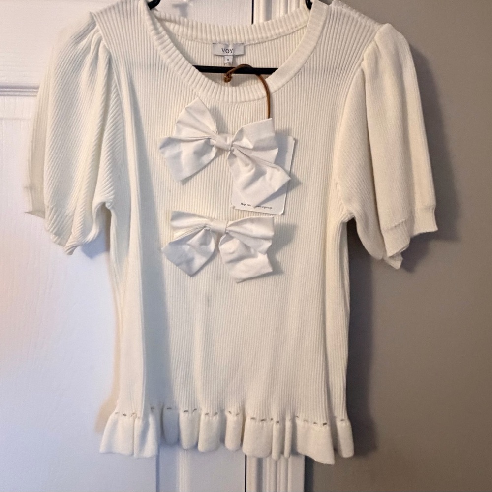 Elegant White Ribbed Sweater Blouse